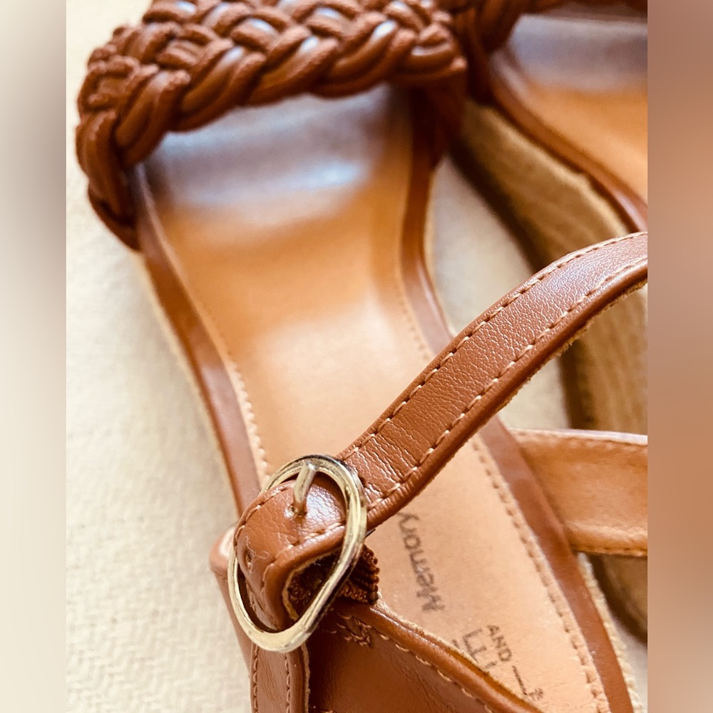🤎 Braided Wedge Sandals in Brown - Picture 6 of 7